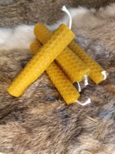 Velas de Miel de 14 cm - Rituales de Energía y Abundancia