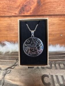 Collar de Shungita con Tetragramatón