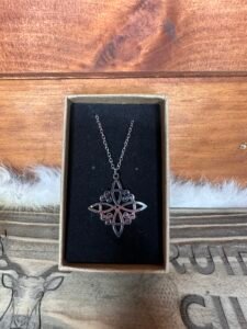 Collar Nudo de Bruja